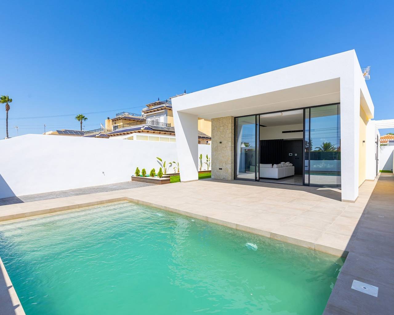 Chalet independiente · Nueva construcción  · Torrevieja · Los Balcones 