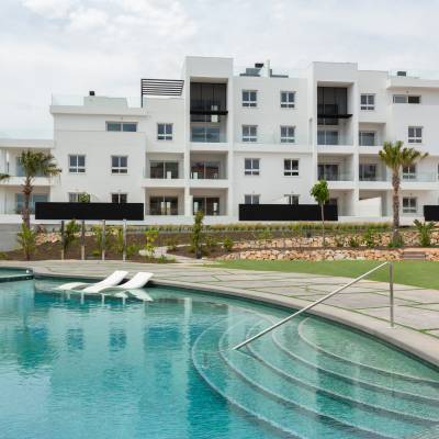 Fue profesional, minucioso y servicial en todo momento.