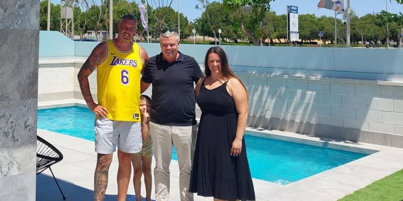 Another delighted family!!